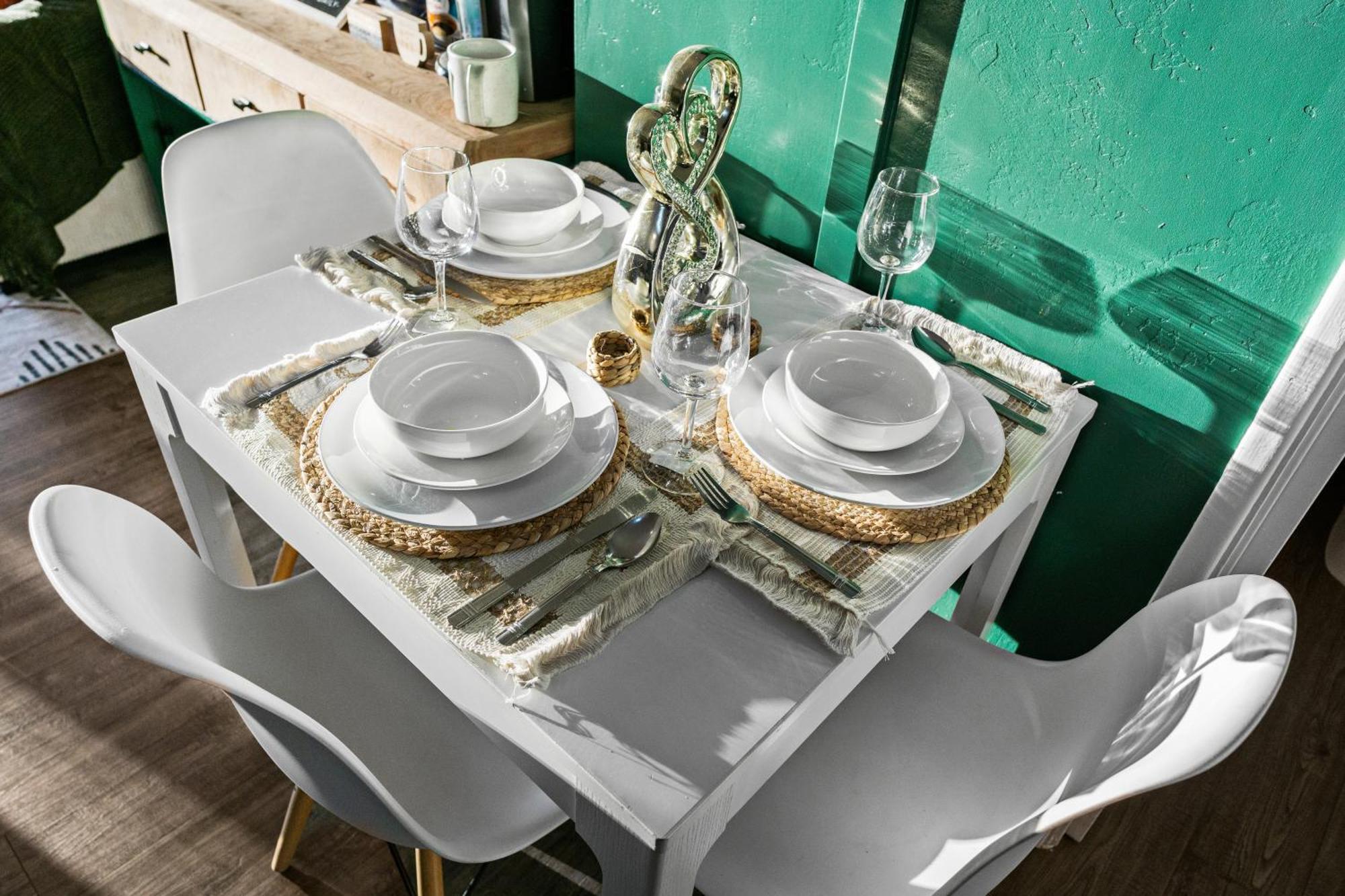 Holiday home Entire Private 1-bedroom With Hot Spa, 1 Gbps Wi-fi, Parking, View *